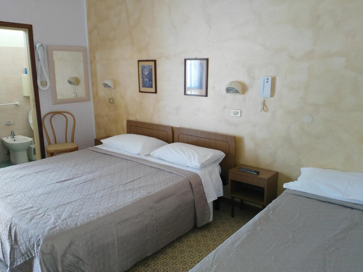 Hotel Marittimo Ρίμινι Εξωτερικό φωτογραφία